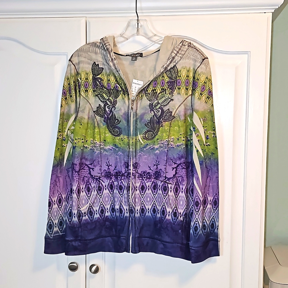 Hoodie - Picture 3 of 9